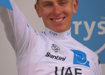 Pogacar gagne à Peyragudes, Vingegaard reste maillot jaune