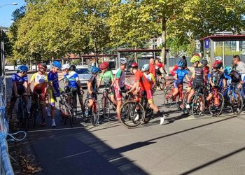 Fête des Fleurs, courses cyclistes, le quartier de l'Ormeau particulièrement animé à Tarbes