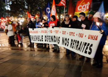 Tarbes - une marche aux flambeaux pour dire non à la réforme des retraites