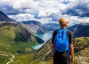Partir en vacances avec un sac à dos quand on est étudiant