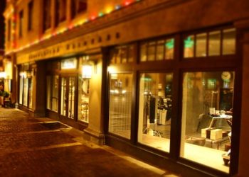 Pollution lumineuse, la mairie de Toulouse attaquée en justice