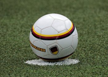 Foot, Rugby, Hand, la ministre des sports Amélie Oudéa-Castéra s'exprime