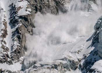Tirs d'explosifs avalanche : des routes vont être fermées dans les Hautes Pyrénées