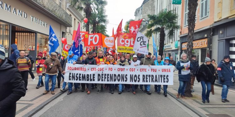 Des milliers de personnes ont manifesté mardi matin à Tarbes contre la réforme des retraites