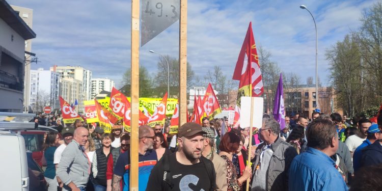 Près de 24 000 manifestants contre la réforme des retraites à Tarbes