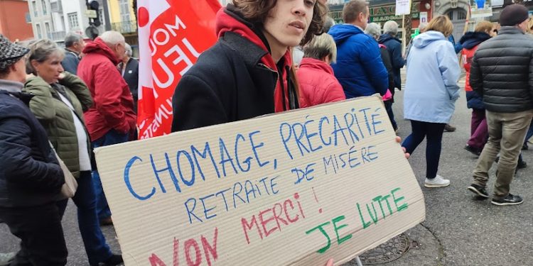Slogans, cortège, banderoles, toutes nos photos et vidéos de la manif du 7 mars à Tarbes