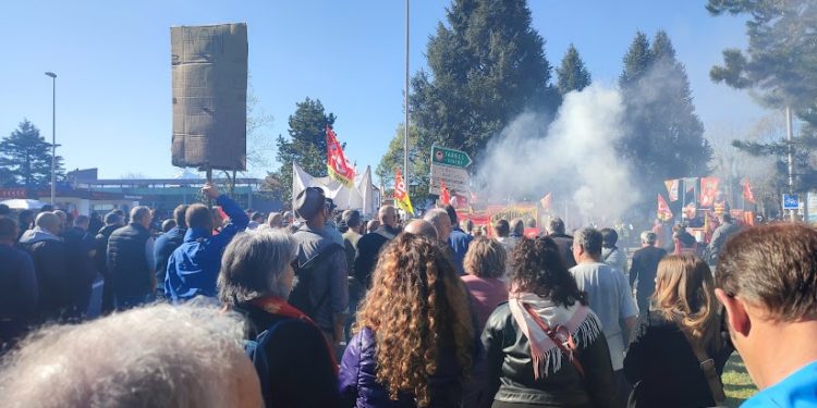 Contre la réforme des retraites, une foule déterminée et mobilisée ce mardi à Tarbes
