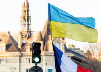 Ukraine : Vladimir Poutine en visite surprise à Marioupol après la Crimée