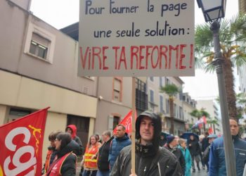 Slogans, banderoles, retrouvez toutes nos photos et vidéos de la manif du 13 avril à Tarbes