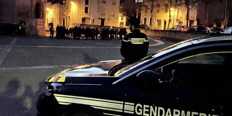 Il tente de fuir les gendarmes et fonce dans une impasse