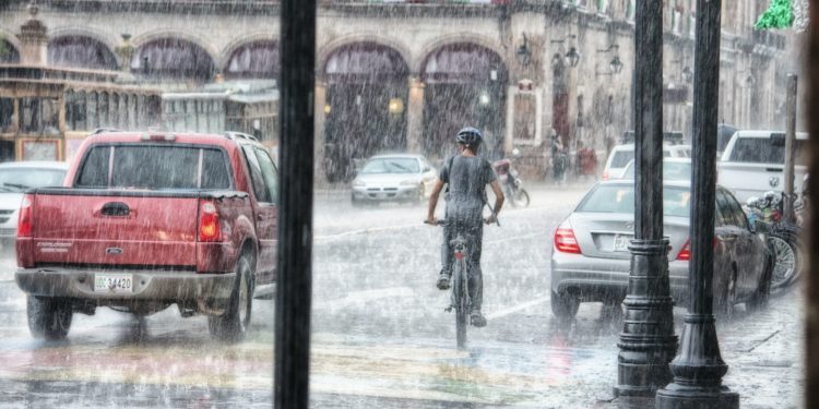 Des inondations impressionnantes après de violents orages à Toulouse