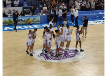 Euro féminin de Basket, la France bat l'Angleterre et se hisse en 8e finale, Foppossi gagne du temps de jeu