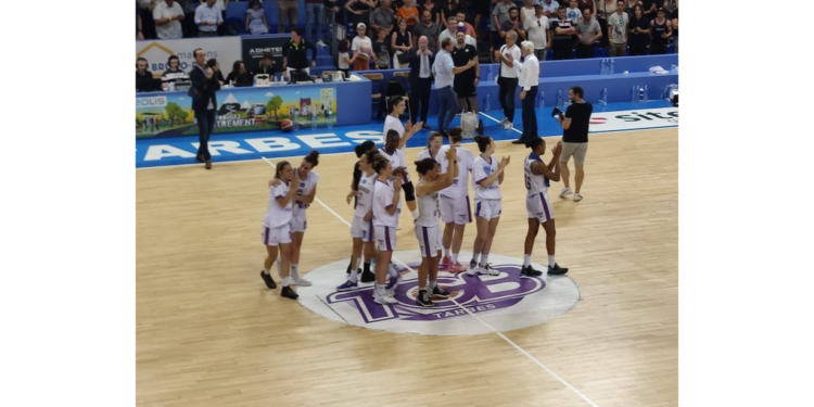 Euro féminin de Basket, la France bat l'Angleterre et se hisse en 8e finale, Foppossi gagne du temps de jeu