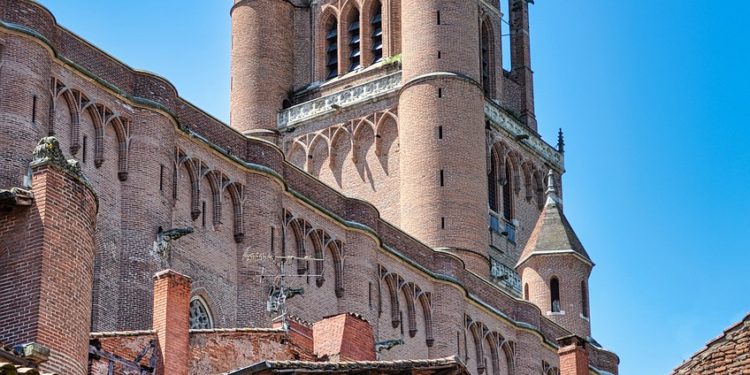 Violent incendie dans le centre historique d'Albi classé à l'UNESCO