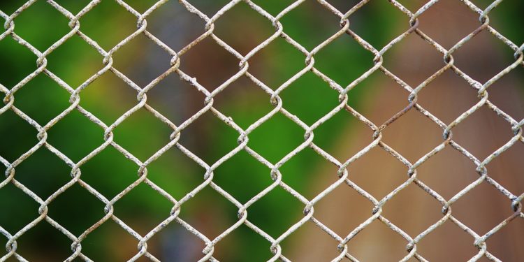 Prison ferme pour des ados qui avaient défiguré une jeune femme à Toulouse