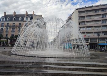 Les jets d'eau sont rallumés sur la place de Verdun à Tarbes