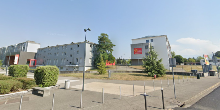 Alerte à la bombe au Lycée Marie Curie à Tarbes, les bâtiments évacués