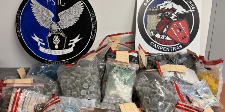 Trafic de drogue, 14 personnes interpellées, des armes et 2 kilos de Cocaïne saisis