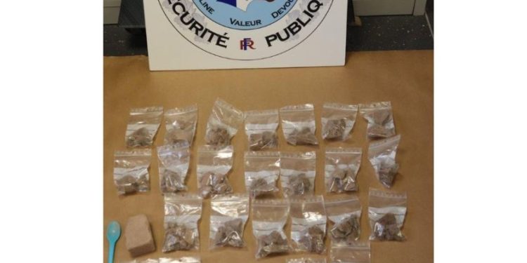 Près de 1 kilo d'héroïne saisi par la police