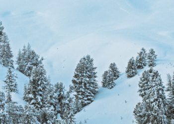 Neige sur les Pyrnées, le col du Tourmalet fermé