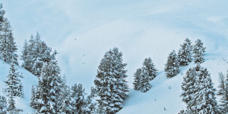Neige sur les Pyrnées, le col du Tourmalet fermé