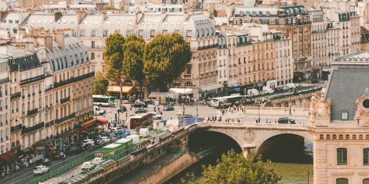 JO 2024. Des bouquinistes consternés le long de la Seine
