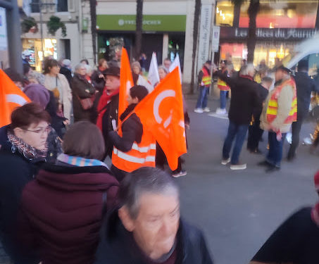 Tarbes - en cette journée internationale des Migrants ils ont manifesté contre la loi Immigration