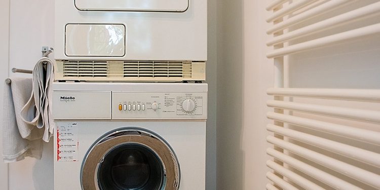 Électricité : hausse de taxe, un premier couac pour Gabriel Attal