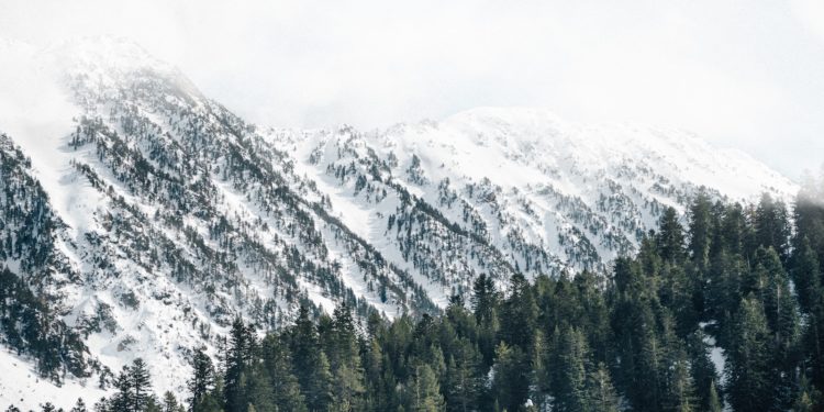 Le redoux et la pluie ont lessivé la neige dans les stations de ski