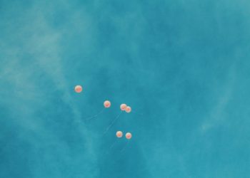 Vidéo - Une voiture volante fait sensation au salon mondial du mobile de Barcelone