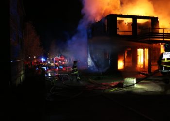 Violent incendie Gers Montréal du Gers