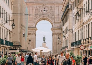 Elections législatives: le Portugal vire à droite
