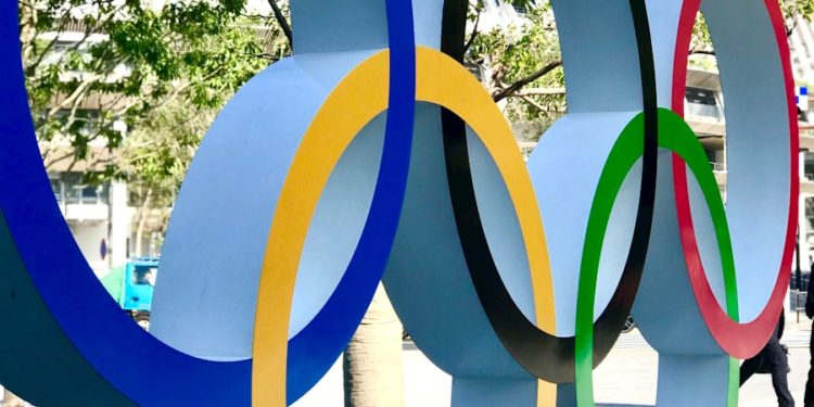 Amélie Oudéa-Castéra réagit au sketch moqueur des Enfoirés sur les JO2024