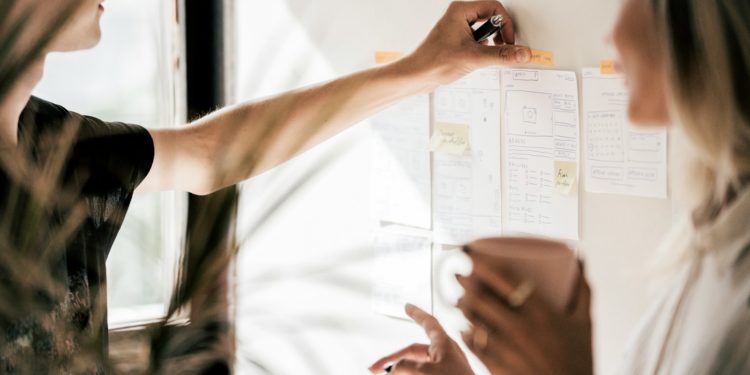 140 entreprises Un espace information-orientation : 12 partenaires et présence de la Maison de l’Orientation