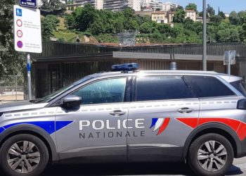 Un policier de Pau grièvement blessé après avoir été percuté par un scooter volé