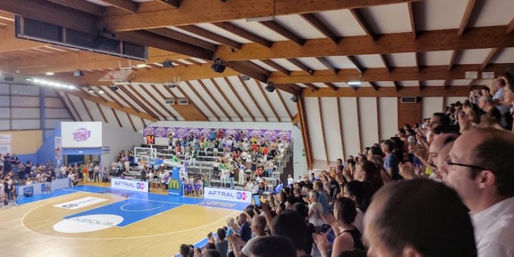 Basket Tarbes - TGB Basket Landes, match de gala quai de l'Adour