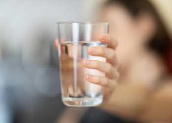 Doute sur « qualité sanitaire » des eaux minérales Nestlé selon un rapport de l’Anses
