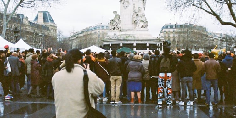 Législatives : des milliers de personnes réunies à Paris pour dire "non" au Rassemblement national