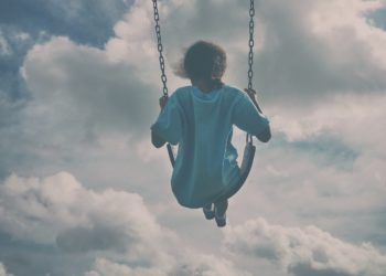 Insolite : la plus haute balançoire d'Europe perchée à... 120 mètres de hauteur !