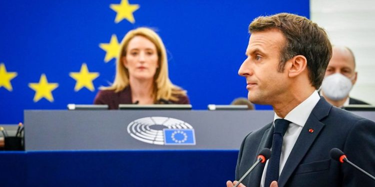 Ciotti, Le Pen, Bardella, Wauquiez, Castets, Faure Mélenchon, quel agenda pour Macron