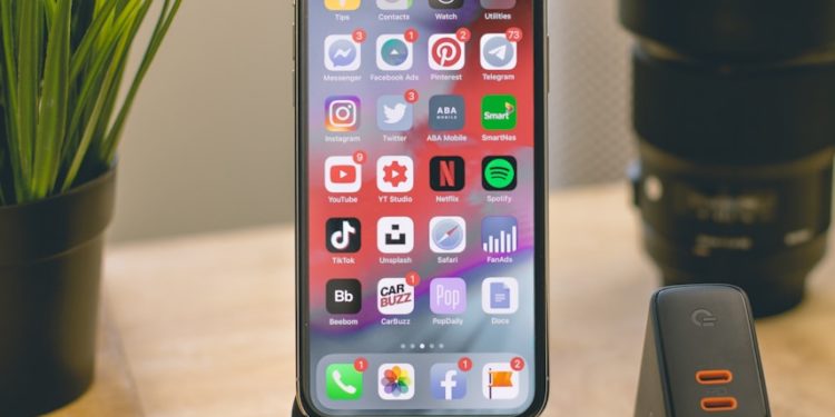 Accusée de prôner l’anorexie, une influenceuse bannie par TikTok