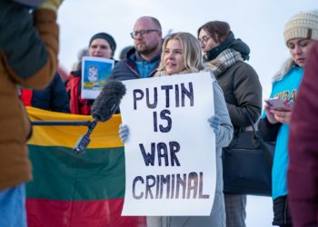 Enfants et civils tués, les frappes russes se multiplient en Ukraine