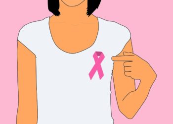 Octobre rose : à quoi sert le dépistage du cancer du sein ? Questions à une oncologue