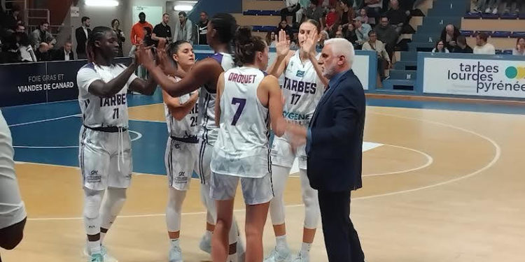 Basket Tarbes - défaite logique dans le classico Bourges TGB