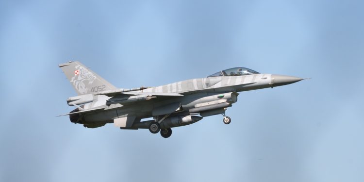 Après son attaque sur l'Iran, Israël poursuit ses opérations à Gaza