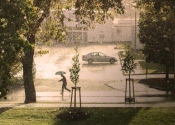 Rafales à 150 km/h sur les Pyrénées, jusqu'à 110 km/h à Tarbes et en plaine, ce qu'annonce Météo France