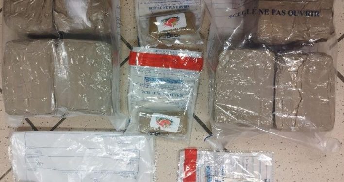 Avec l'aide d'un chien traqueur saisie de plus de 7 kilos de drogue