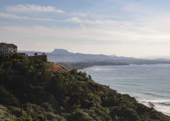 Vidéo - Bidart impressionnant éboulement de falaise