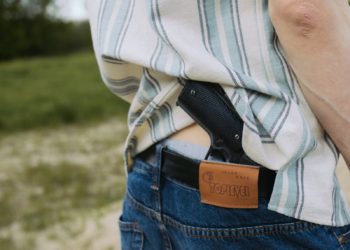 Un fourgon blindé attaqué à la kalachnikov en plein centre ville