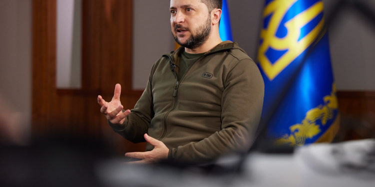 la Corée du Nord envoie des troupes en Ukraine pour soutenir la Russie selon Zelensky